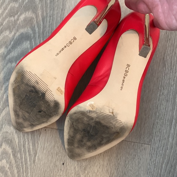 BCBGeneration gorgeous red 4” heels - Picture 7 of 9